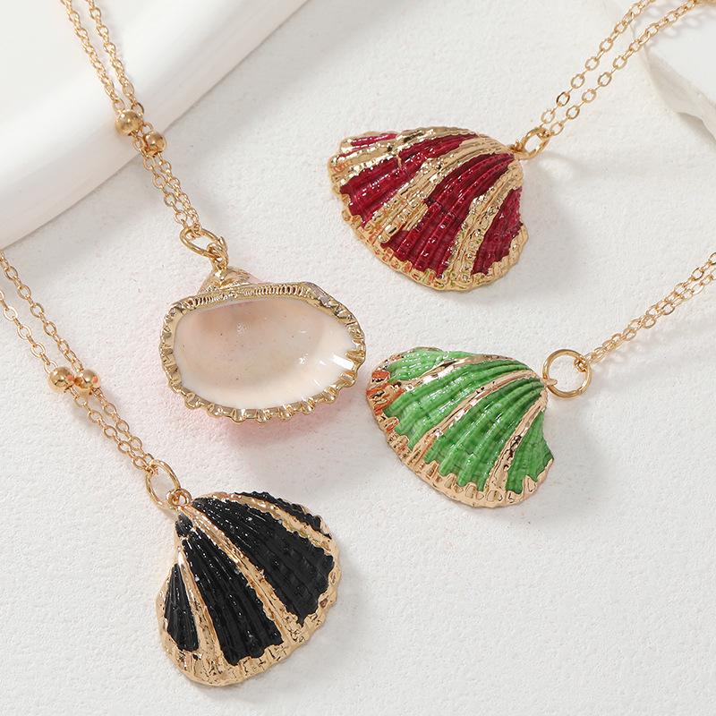 European & American Style Conch Scallop Necklace: Long Alloy Sweater Chain with Natural Shell Pendant for Women