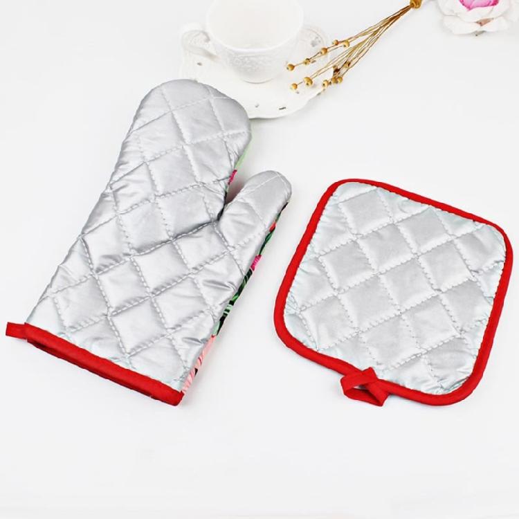 Christmas Kitchen Cooking Microwave Gloves Baking BBQ Potholders Oven Mitts