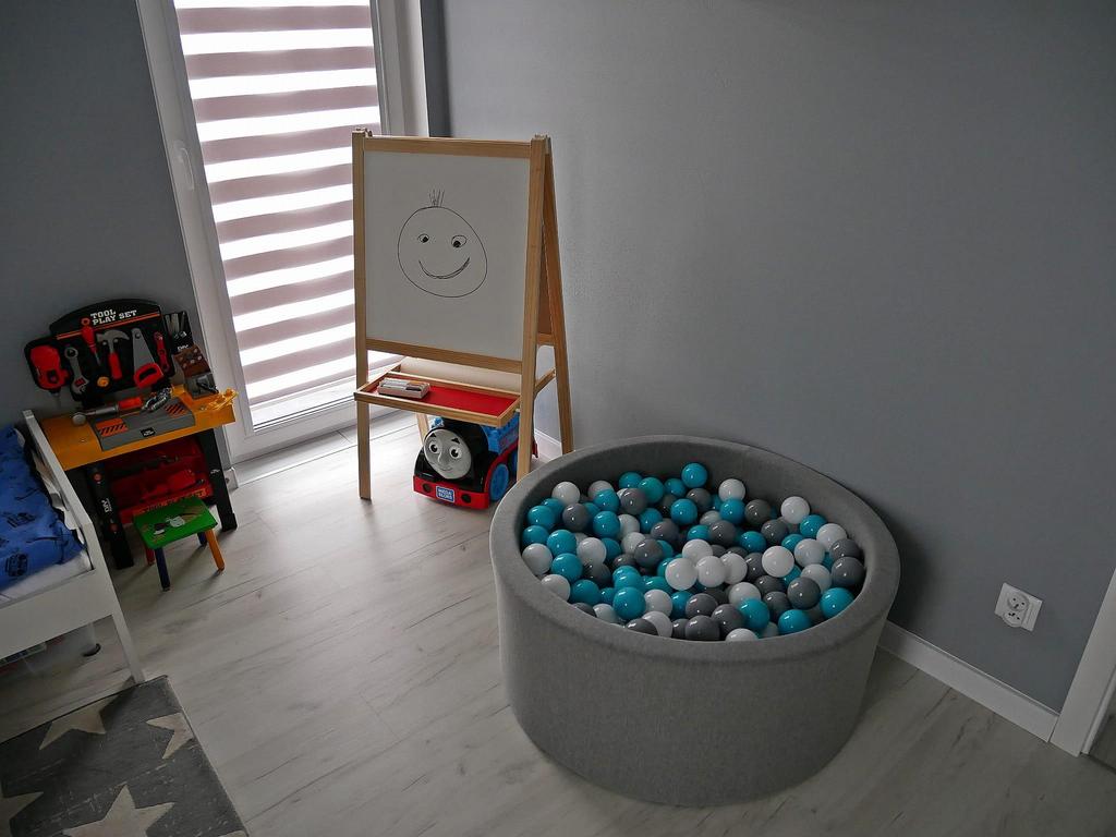 Dry pool 110x40cm gray with 500 balls: turquoise, gray, pearl