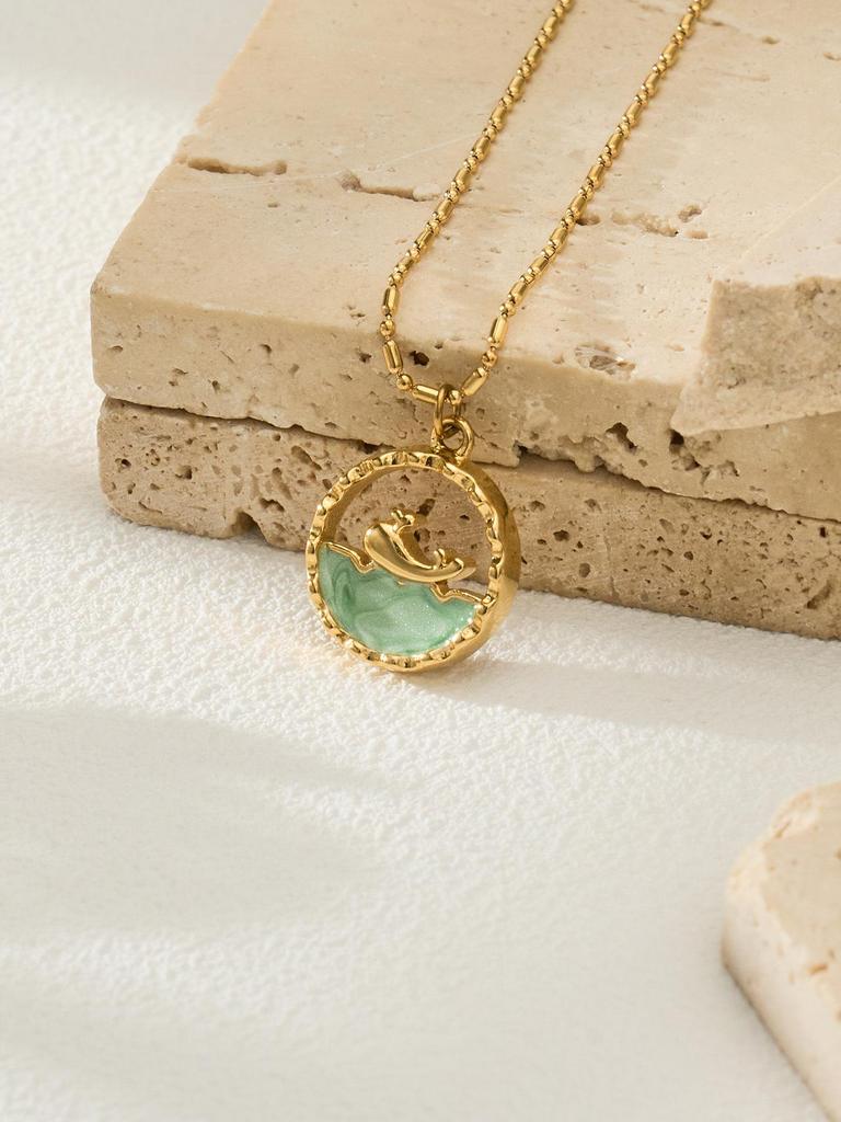 Ocean Series: 18K Gold-Plated Whale & Starfish Pendant Necklace.