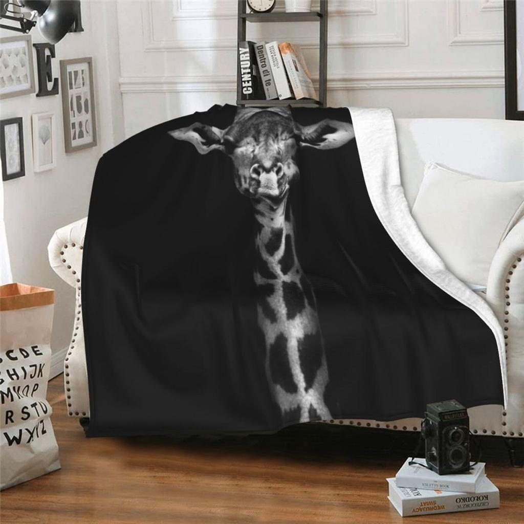 Giraffe Print Blanket Flannel Blanket for Sofa Office Bed Camping Travel Gift Blanket