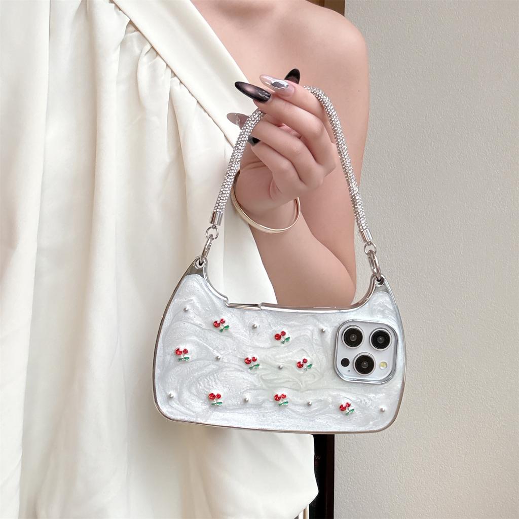 Etui na telefon na ramię z perłami i wiśniami dla serii iPhone 12-17 — Błyszczący regulowany pasek, Świeży letni design