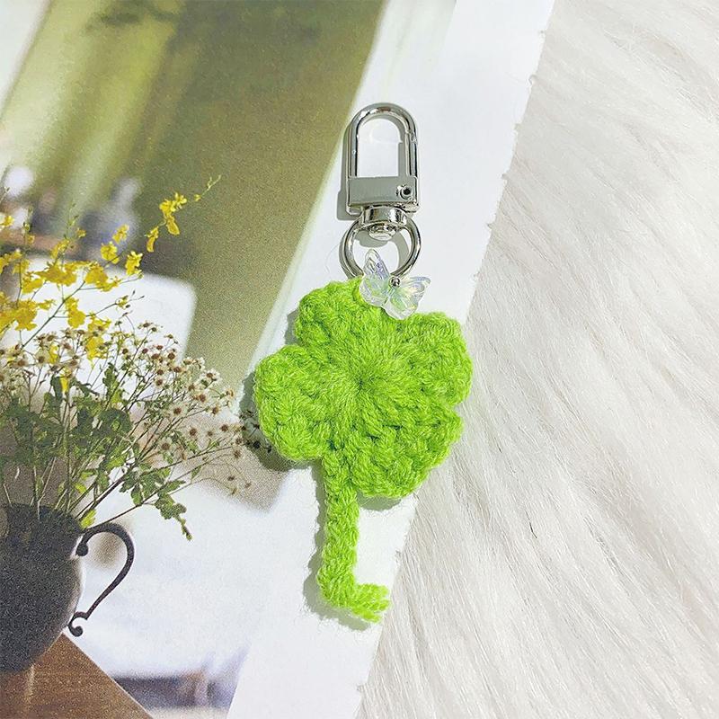 Four Leaf Clover Lucky Keychain Creative Knitted Clover Keychain Exquisite Backpack Decoration Accessories Gifts