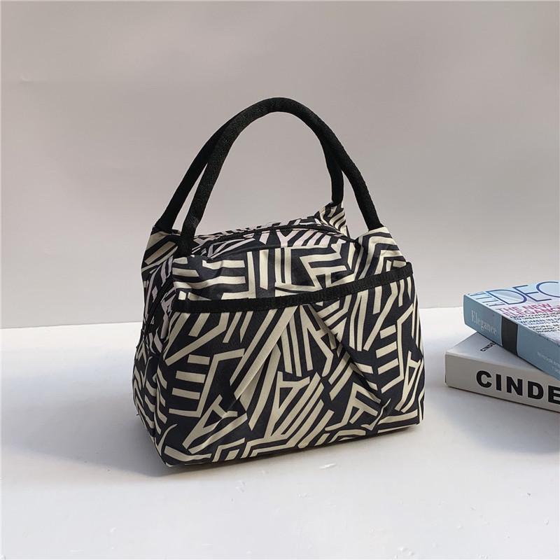 Waterproof Oxford Tote: Stylish Handbag for Middle-Aged Women - Perfect for Work and Outings