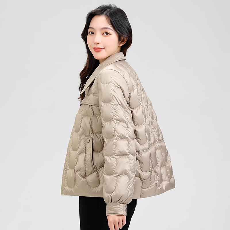 Light down jacket women's autumn and winter fashion small fragrant style lapel short duck down warm jacket tide
