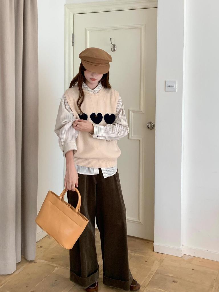 2025 Autumn/Winter Women's Heart Jacquard Wool Vest - 100% Wool, Round Neck, Loose Fit