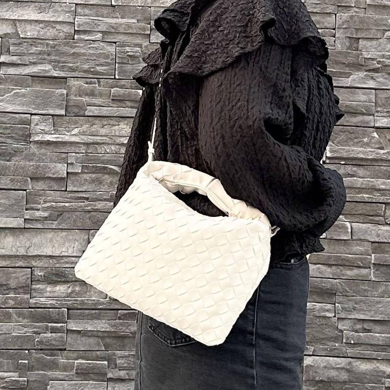 Genuine Leather Woven Crossbody Bag Soft Shoulder Women Daily Use Street Style