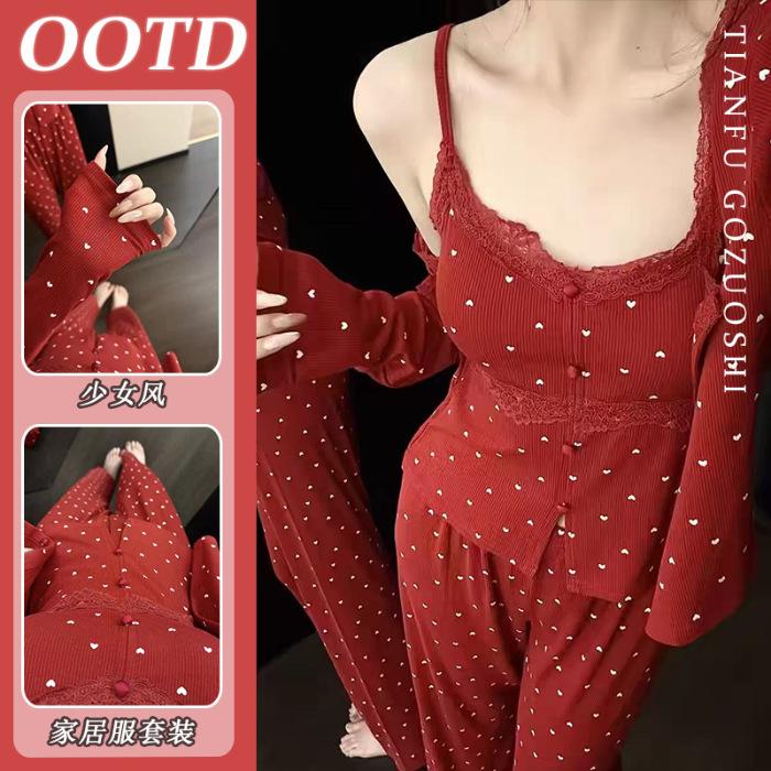 

[With chest pad] Red natal year high-end long-sleeved pajamas for women s new spring and autumn large size three pieces M