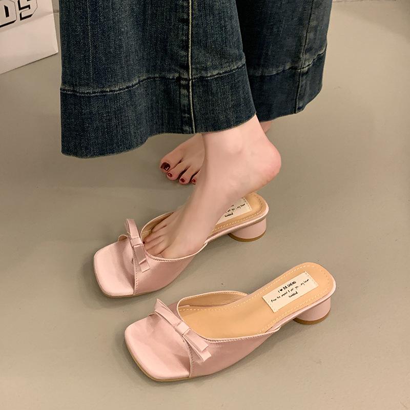 Outer wear with skirt one-word slippers female new fairy temperament bow beach cool slippers