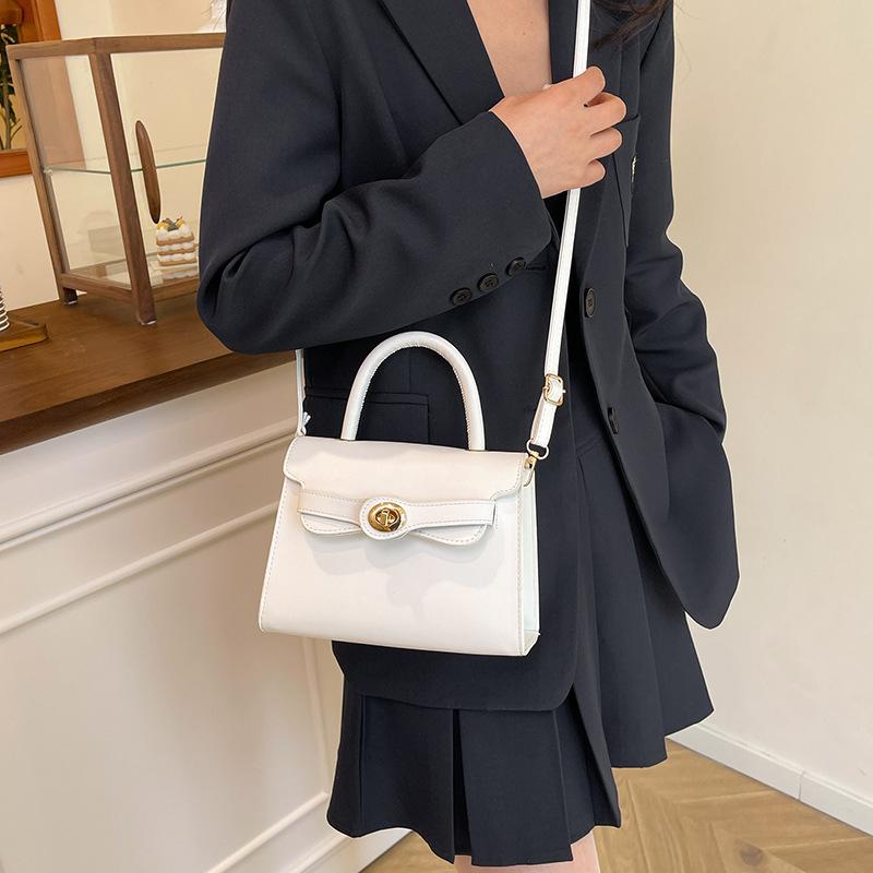 Korean Version of Fashion Handbag Bag Women's Bag 2025 New Simple Solid Color Small Square Bag Versatile Shoulder Messenger Bag