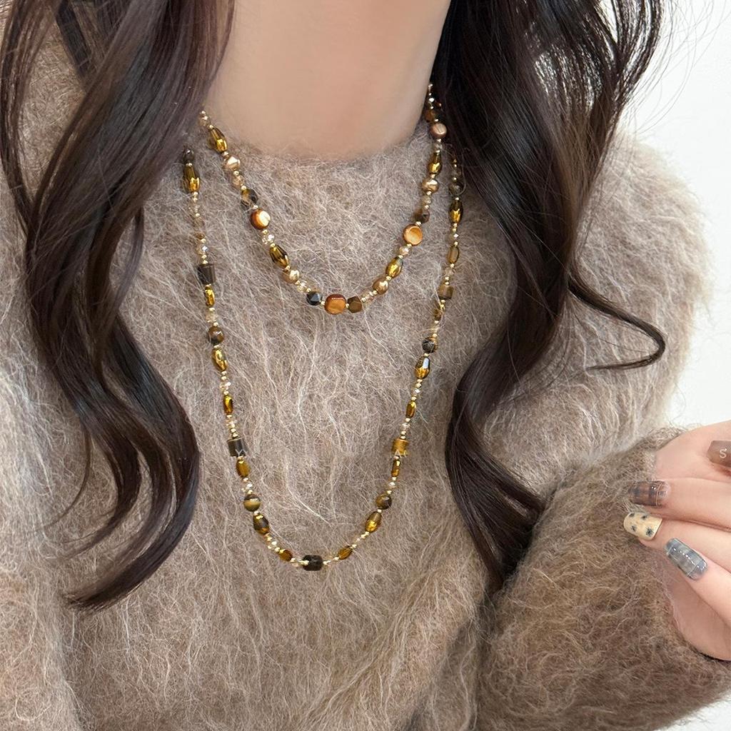 Retro Tiger Eye Stone Necklace - Versatile Maillard Style for Autumn & Winter Sweaters, High-End Luxury Accessory.