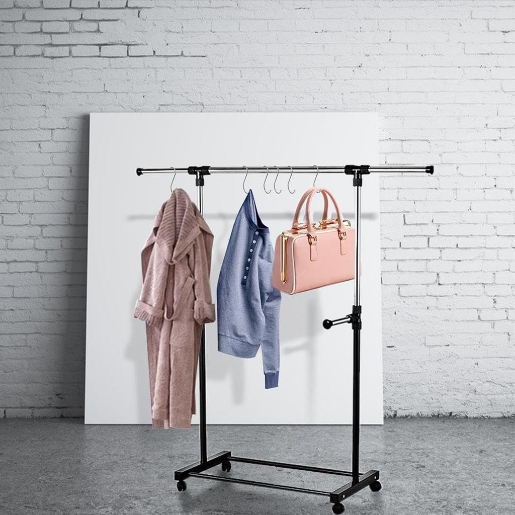 Stainless Steel S-hook Kitchen Hooks Are Commonly Used. Solid Hooks Are Non-magnetic