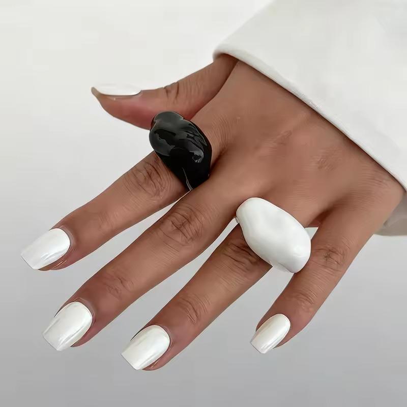 Fashion Black White Acrylic Resin Finger Rings for Women Simple Vintage Irregular Geometric Rings Female Personality Jewelry
