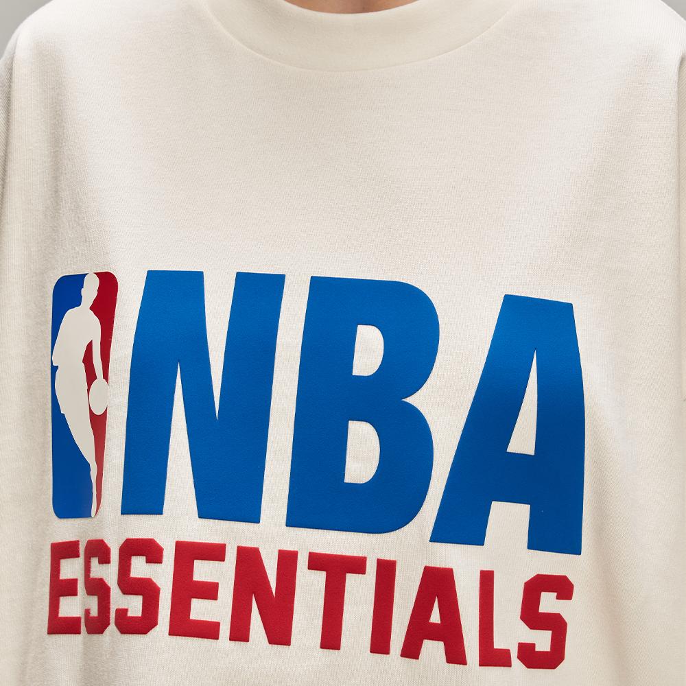 Fear of God Essentials NBA Anni '90 T-shirt Bianco Crema Unisex Top 125NB252004F