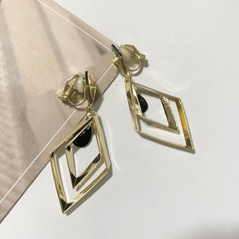 Neue Retro Geometrische Diamantohrringe - Koreanischer Stil, Trendiges und Vielseitiges Damenaccessoire.