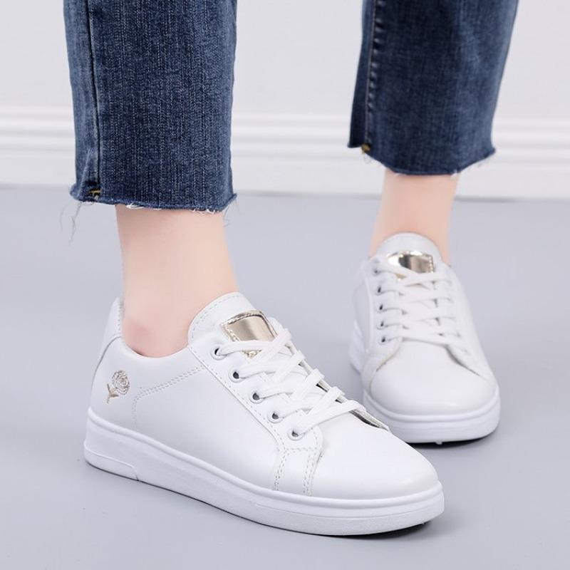 Little White Shoes for Women Rose Embroidery Thick Soled Leather Casual Student Board Shoes