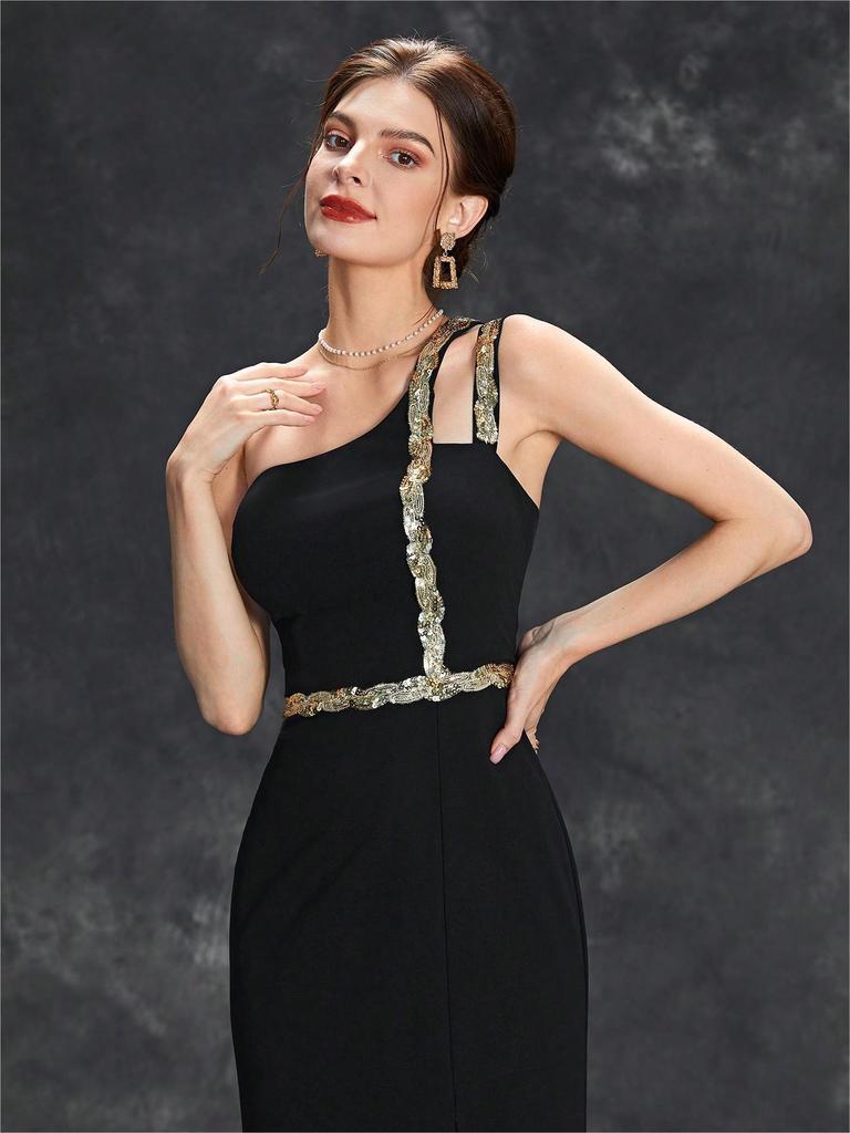 Elegantes One-Shoulder-Abendkleid mit gewebtem Metallgürtel und Schlitz