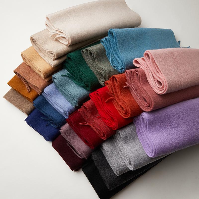 

Unisex Thickened Lamb Wool Scarf: Warm Tassel Shawl for Autumn & Winter