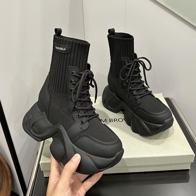 Internet celebrity short boots women's 2025 spring and autumn new fly-woven elastic socks boots thick-soled small inner height-increasing short boot