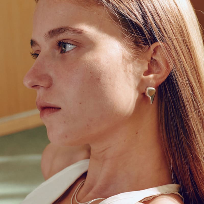 YUSOWA DUNE SMALL EARRING (2COLOR)