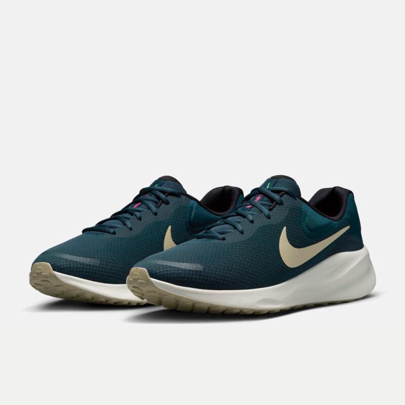 Nike Men's Revolution 7 Running Shoes