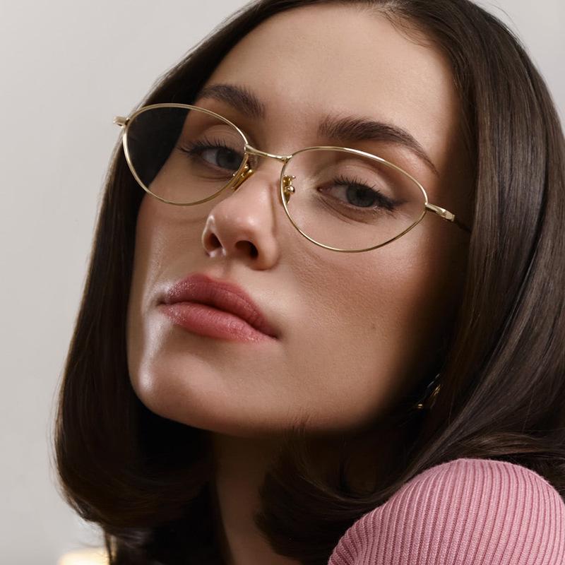 2026 European & American Retro Cat Eye Sunglasses: Street Style Slimming & Sun Protection for Women
