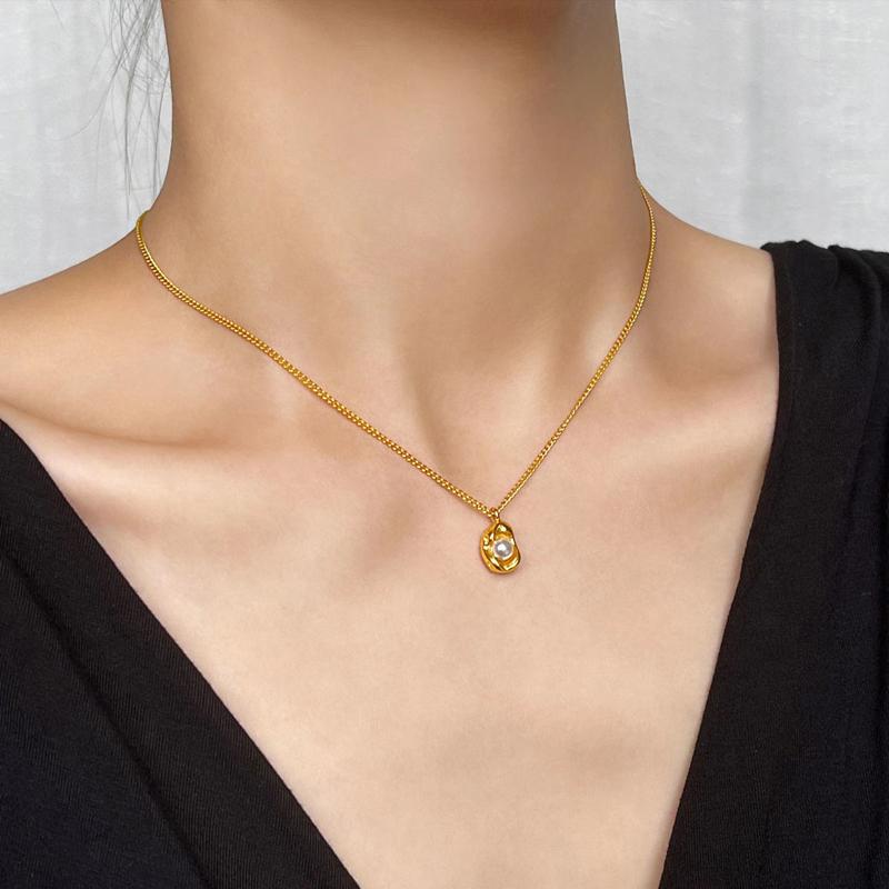 Fashion Embossed Imitation Pearl Pendant Necklace for Women Luxury Design Gold Color Cuban Stainless Steel Chain Necklaces Jewelry
