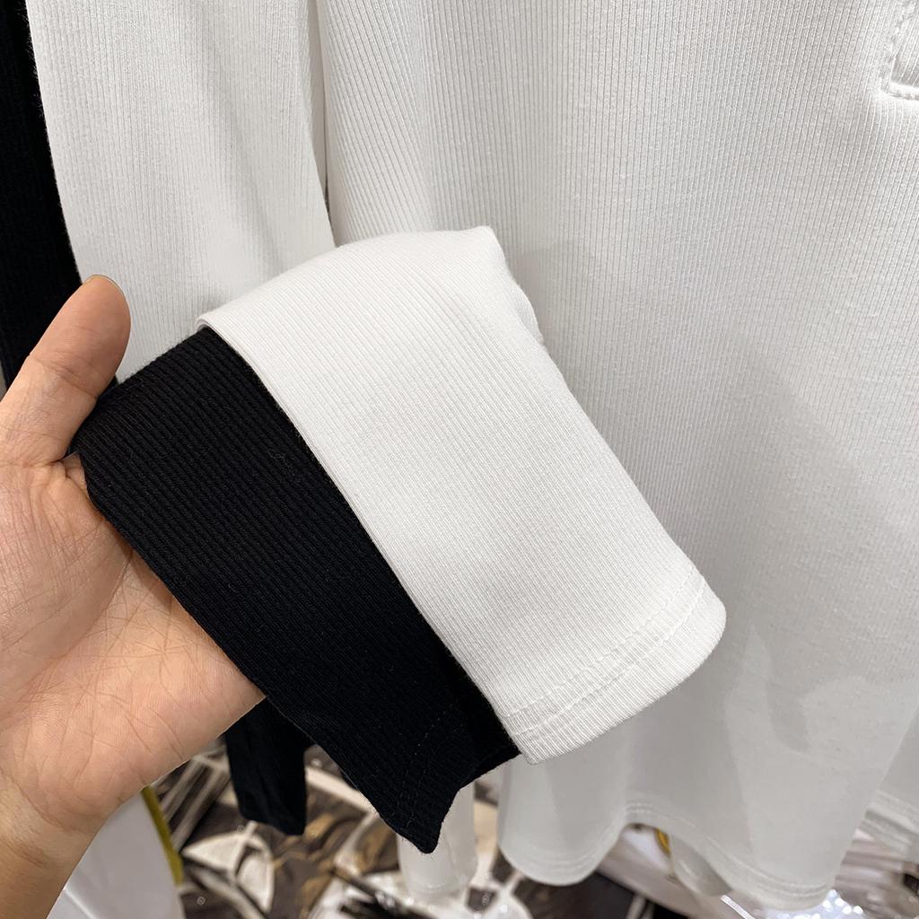 White Long-sleeved T-shirt for Women In Spring and Autumn, New Style Threaded Bottoming Shirt, Niche and Versatile V-neck Top