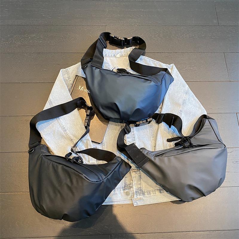 Crossbody Men's and Women's New Breast Bag Sports Diagonal Straddle Bag Casual Commuting Light Fashion Fitness Bag