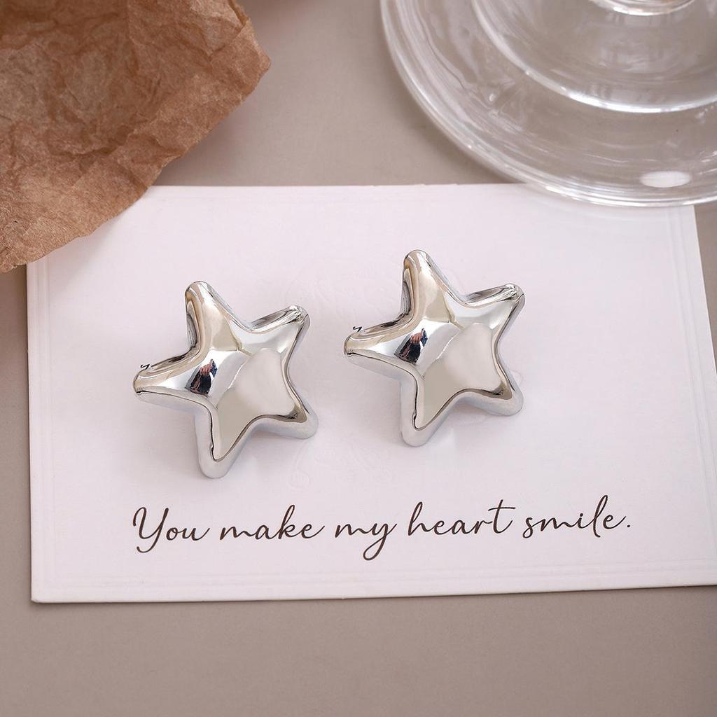European Inspired Luxury Metal Style 3D Star Stud Earrings: Shiny and Fashionable Statement Piece