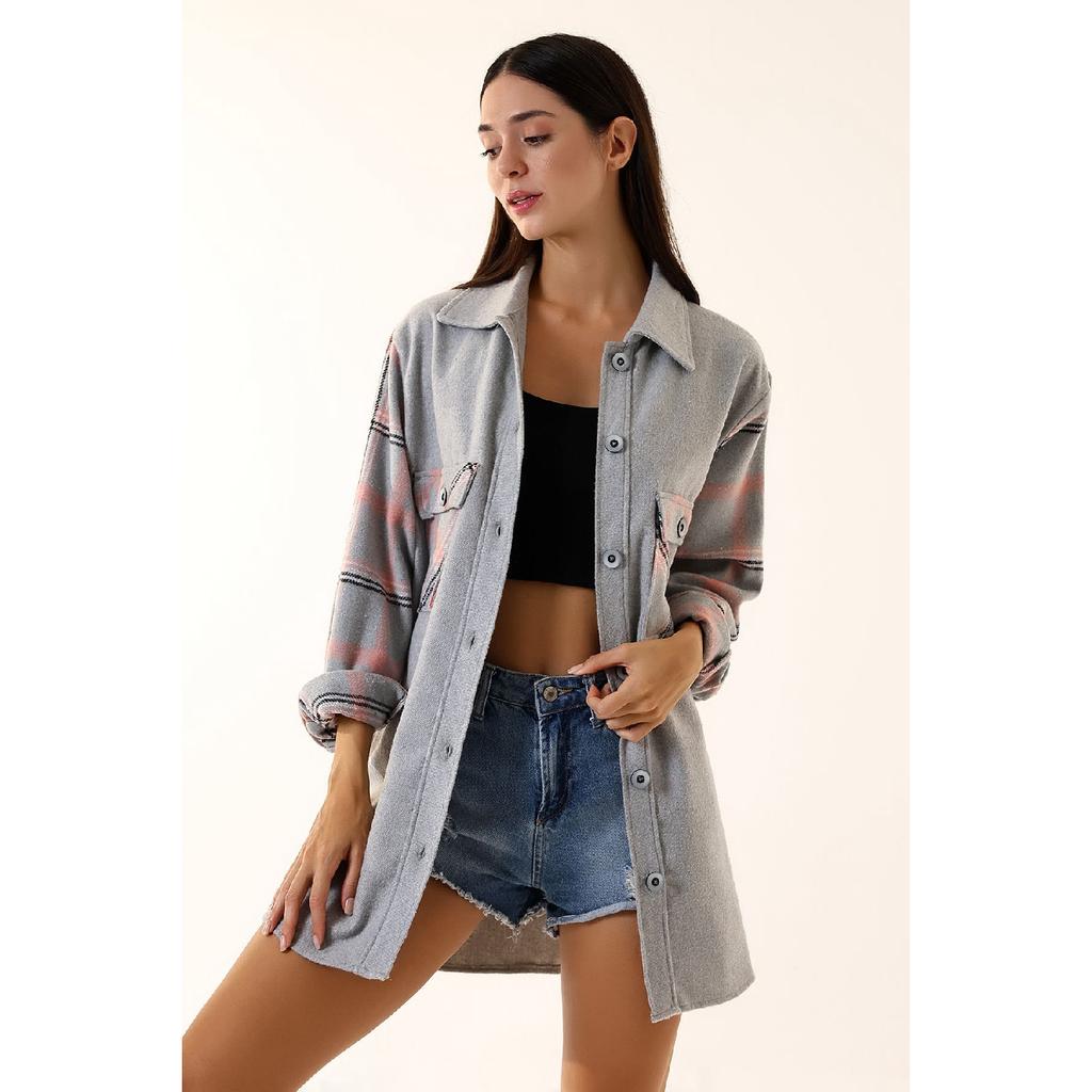 Grau-rosa kariertes Oversize-Holzfällerhemd für Damen