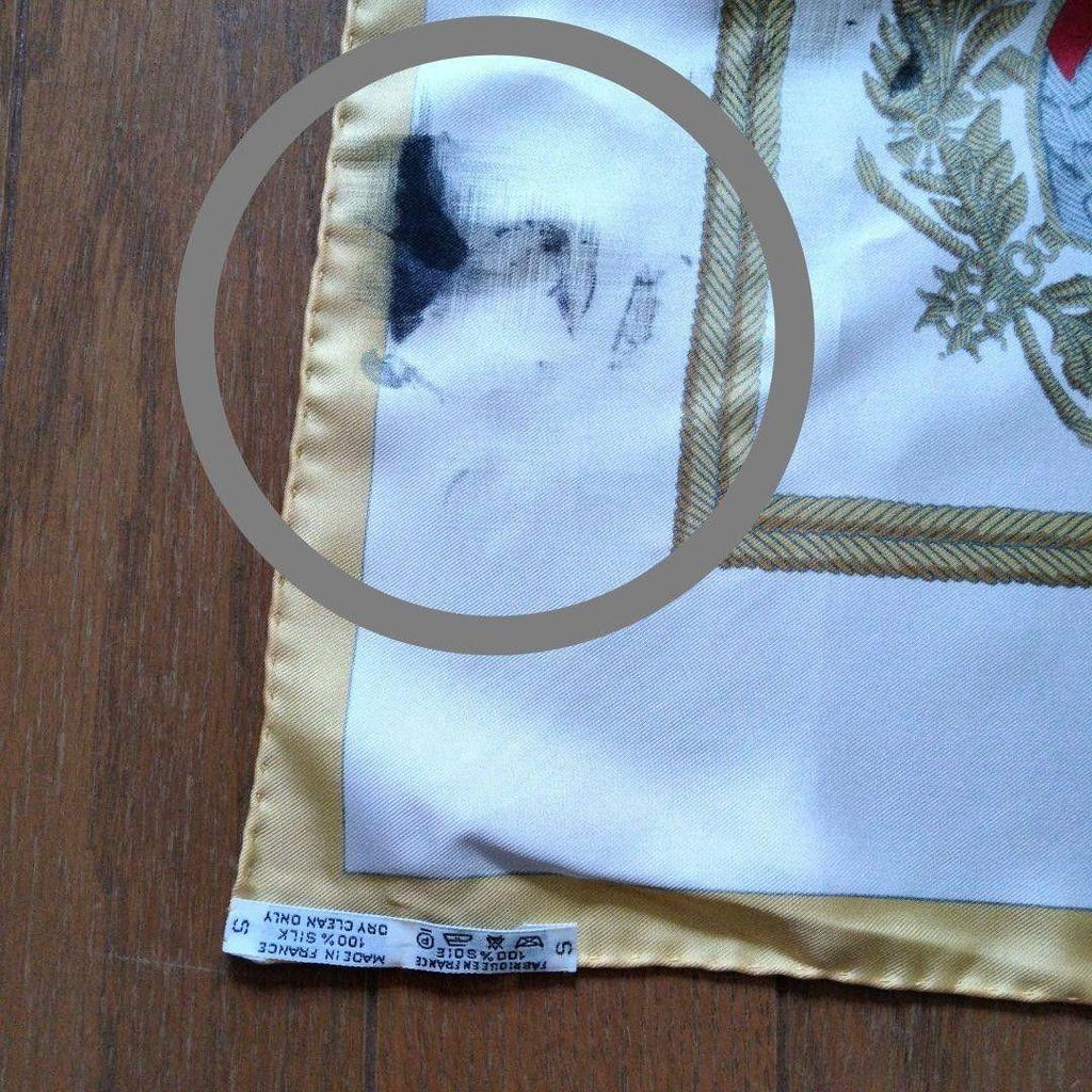 Used HERMES Paris Emblem Carre 90 Silk Large Scarf Stole White
