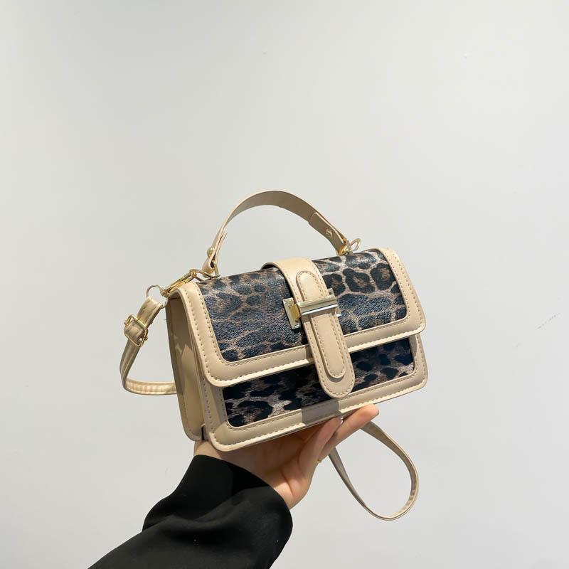 2025 autumn and winter new high-end printed bag women's atmosphere trendy and versatile single shoulder messenger handbag small square bag