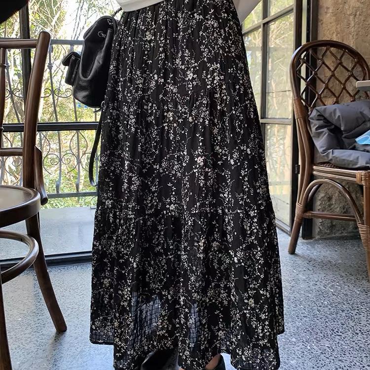 

Шифоновая плиссированная юбка с цветочным принтом для женщин на лето, новая ретро, ниспадающая, средней длины, большая А-силуэта, длинная юбка XL чёрный