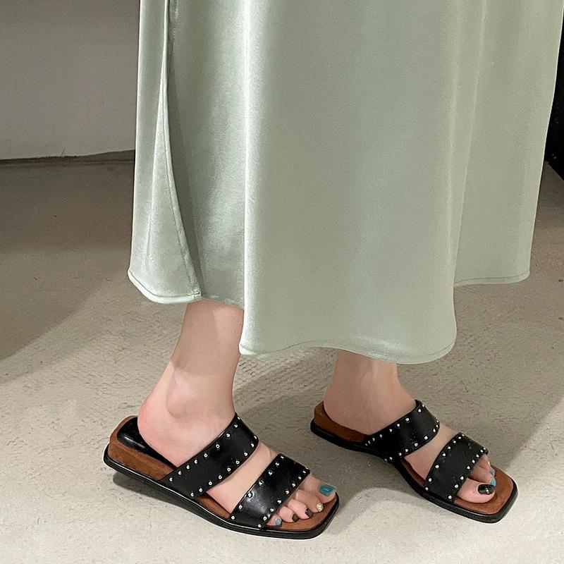 South In the South Black Retro Non-slip One-word Flat-bottomed Slippers for Women's Summer Wear 2025 New Square Head Cool Slippers