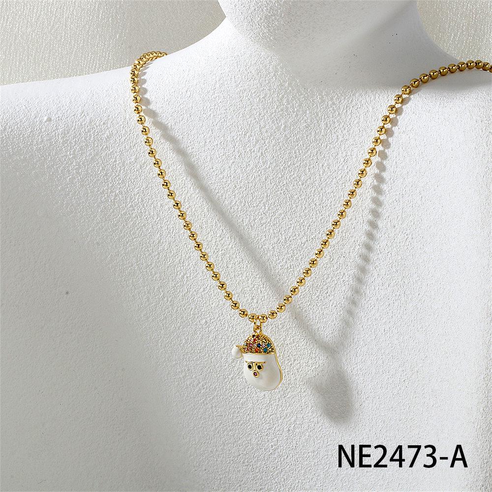 Weihnachtskollektion: Perlenkette mit Anhängern von Baum, Schneemann, Weihnachtsmann, Rentier, Kranz, Handschuhen und Socken