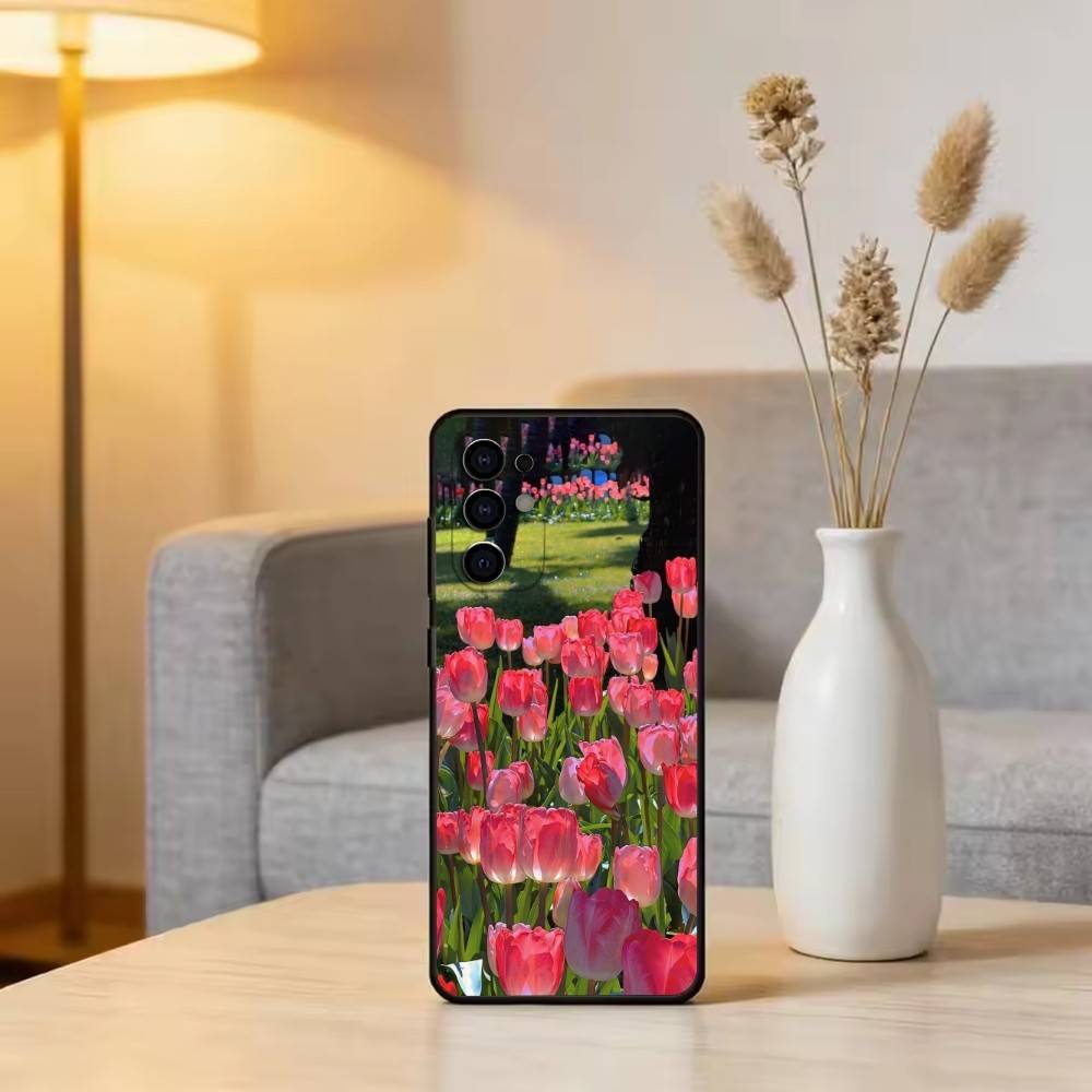 Super Beautiful Tulip Phone Case For Samsung S25,S24,S21,S22,S23,S30,Ultra,S20,Plus,Fe,Soft Silicone Black Cover