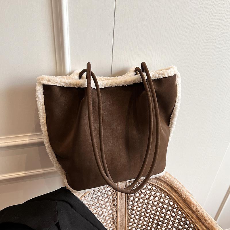 Autumn and Winter Suede Maillard Bag Women's 2025 New Shoulder Portable Commuter Bag Lamb Wool Tote Bucket Bag