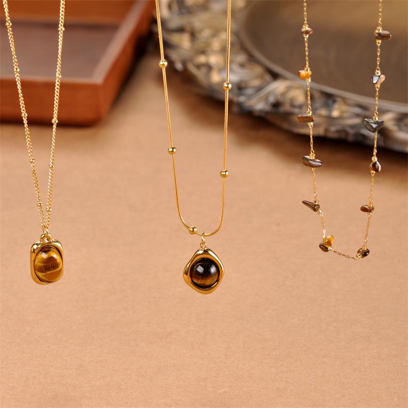 

Maillard French Retro Titanium Steel Tiger Eye Pendant Necklace for Women