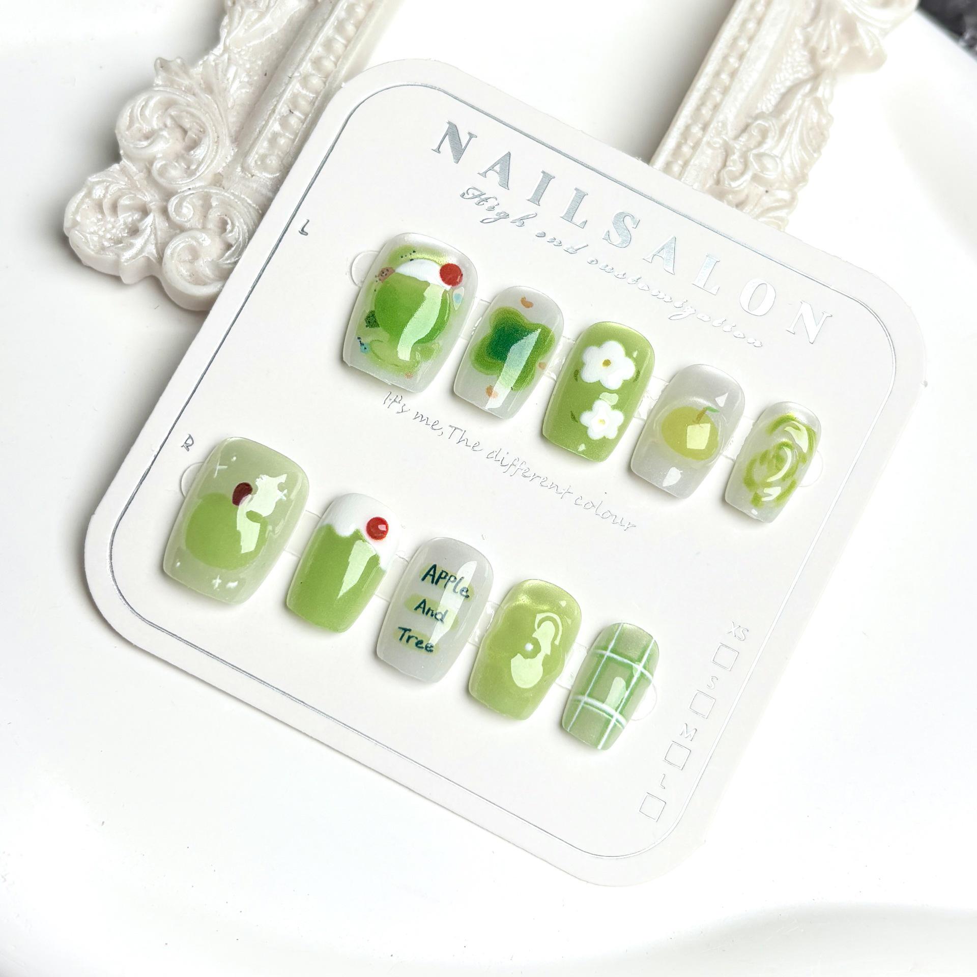 

Игристое яблоко Зеленое лето Нейл-арт: Освежающие 3D цветочные нашивки