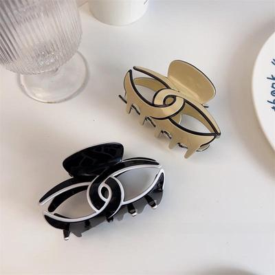 Elegant French-Inspired Double C Textured Hairpin Clip – Luxurious Women's Hair Accessory