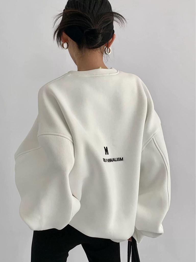 Damska koreańska minimalistyczna bluza z okrągłym dekoltem z haftem M, luźny sweter, kolekcja wiosenna.