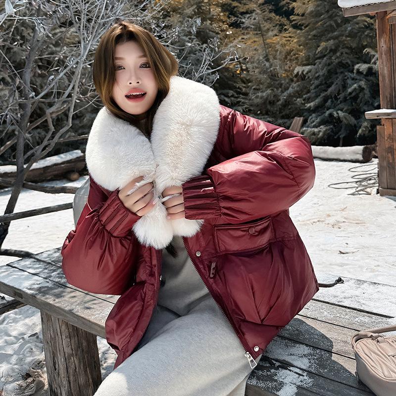 Women’s Short Big Fur Collar Warm Winter Jacket With Raglan Sleeves