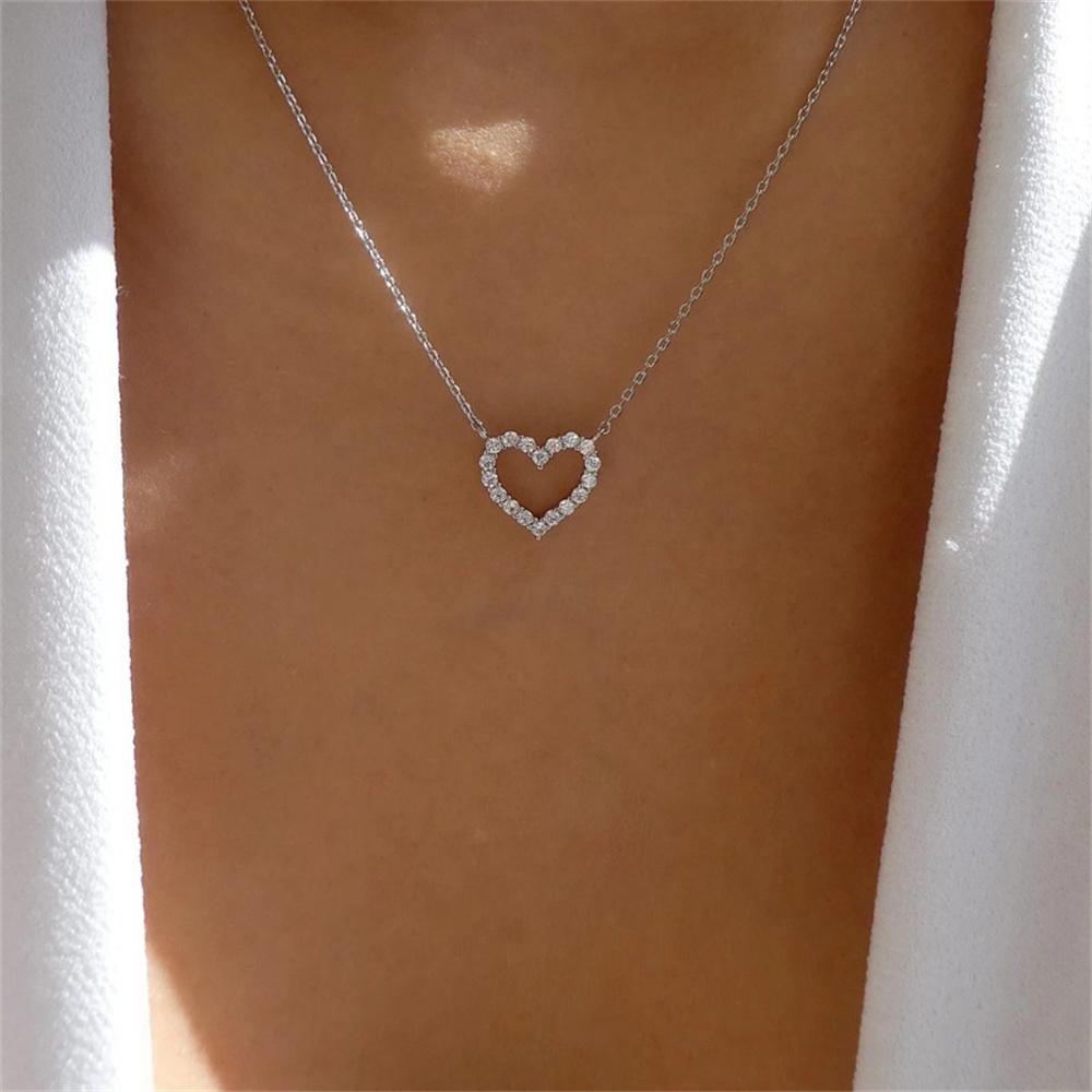 Crystal Hollow Love Pendant Necklace Romantic Zircon Simple Necklace For Women Trendy Jewelry Accessories
