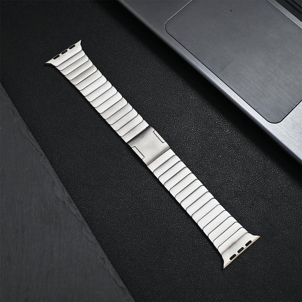 Magnetic Metal Band for Apple Watch Ultra2 49mm Series 10 46mm Stainless Steel Strap for Series 9 8 7 6 5 4 SE 45mm 44mm Correa