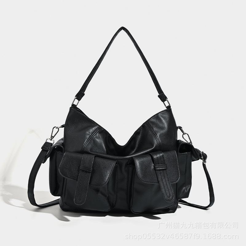 Large Capacity Crossbody Bag Autumn and Winter New PU Texture Trendy Niche Design Armpit Bag Hand-held Black Solid Color Motorcycle Bag