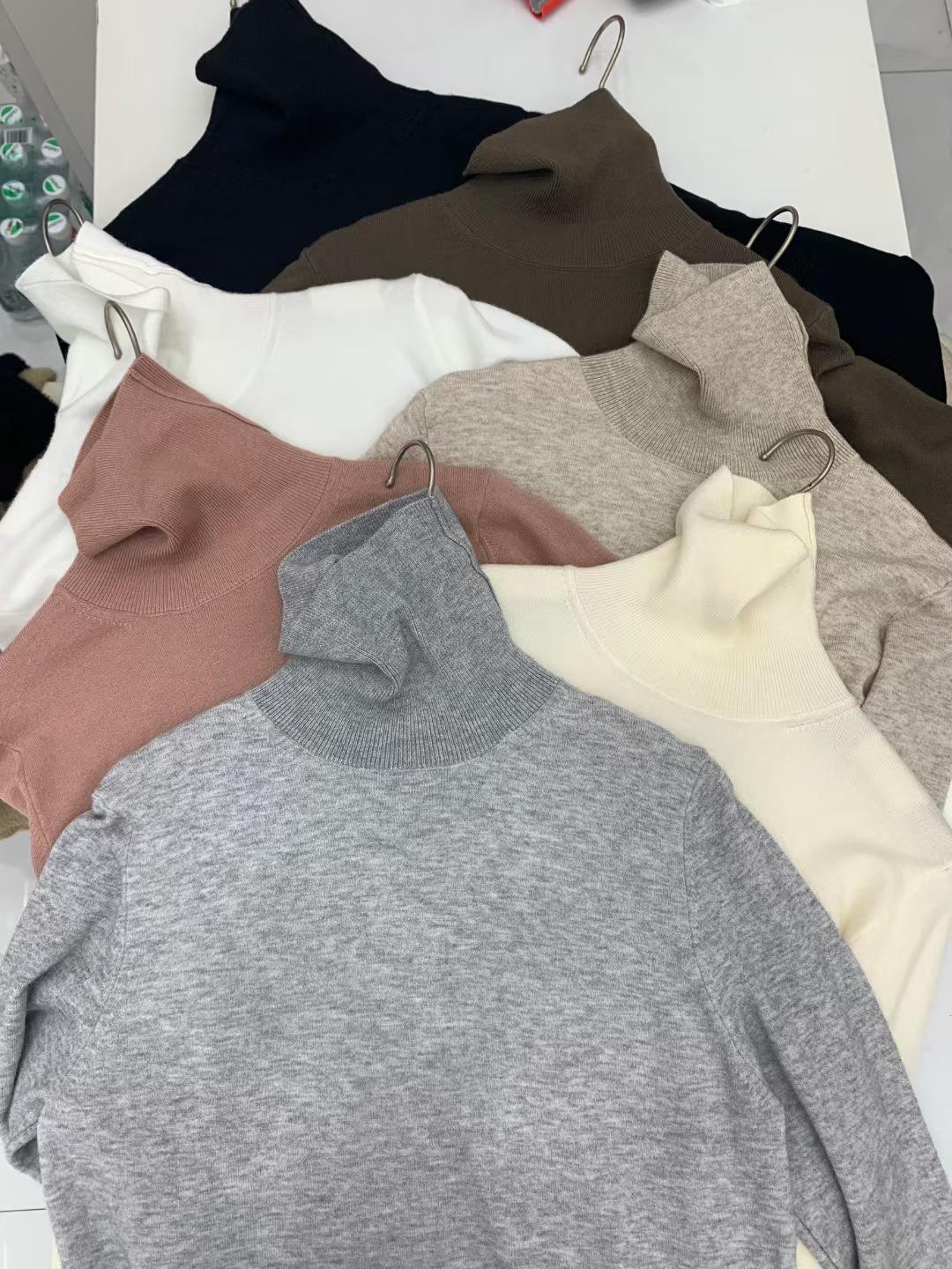 

Soft waxy knitted bottoming shirt for women s autumn and winter new slim-fitting and thin simple solid-color sweater with pullover inside One Size белый