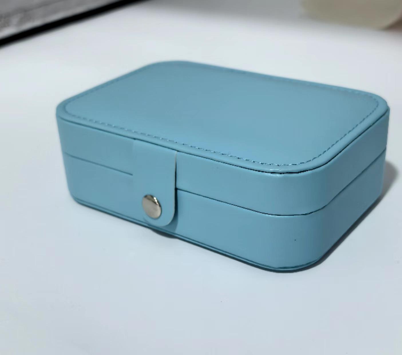 

Элегантная антиокислительная двухслойная шкатулка для сережек, ожерелий и колец Sky Blue