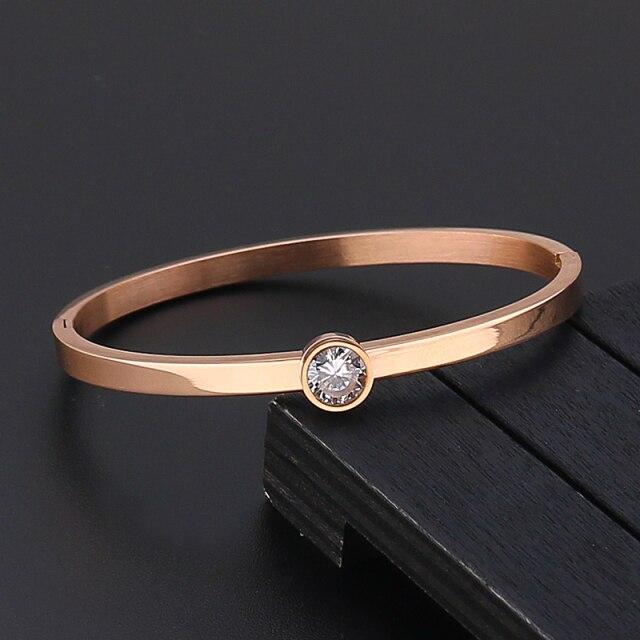 

Богемные украшения Женский браслет на руку Роскошный бренд Розовое золото Круглый циркон Нержавеющая сталь Женские браслеты Офисный тренд Новый 58mm