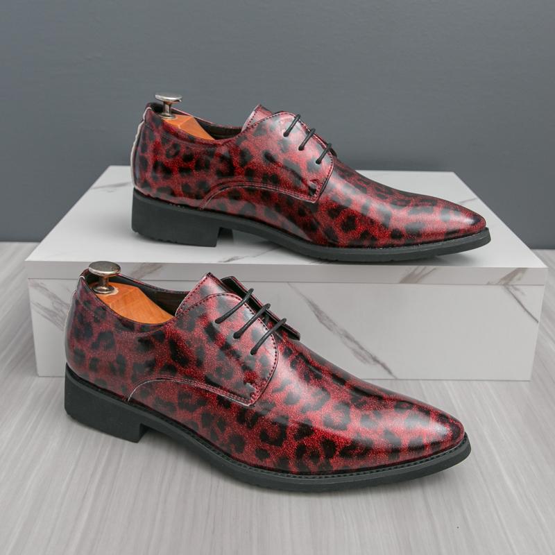 2025 Luxury Banquet Dress Shoes High-end Red Men's Glossy Business Shoes Designer Brand Men's Brogue Shoes Versatile Trendy